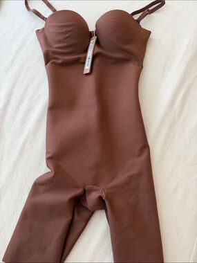 SKIMS Jasper Zoned Underwire Mid Thigh Bodysuit Size XS NWT